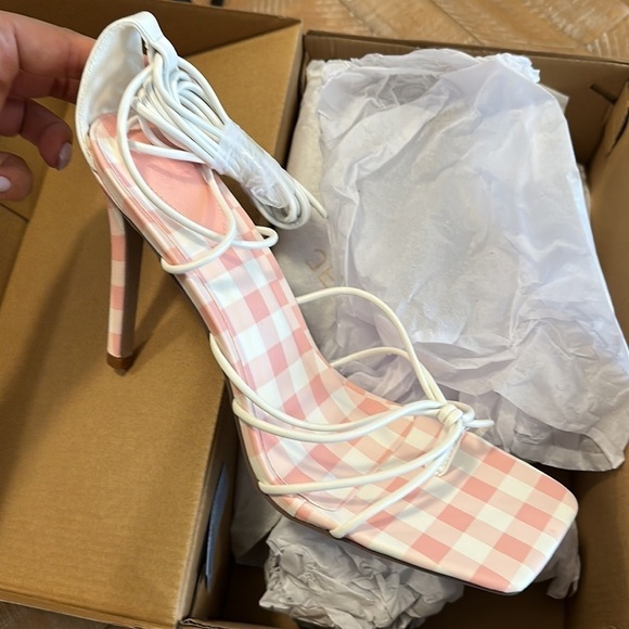 NEW Just Fab Scarlett Gladiator Heeled Lace Up Square Toe White & Gingham Sandal - Picture 10 of 11